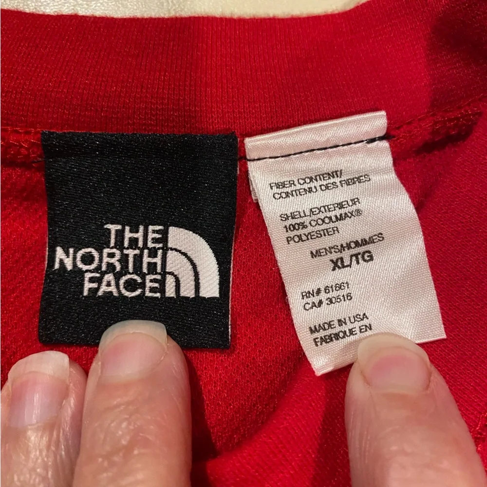 The North Face Shirt Men’s XL Red Short Sleeve Henley